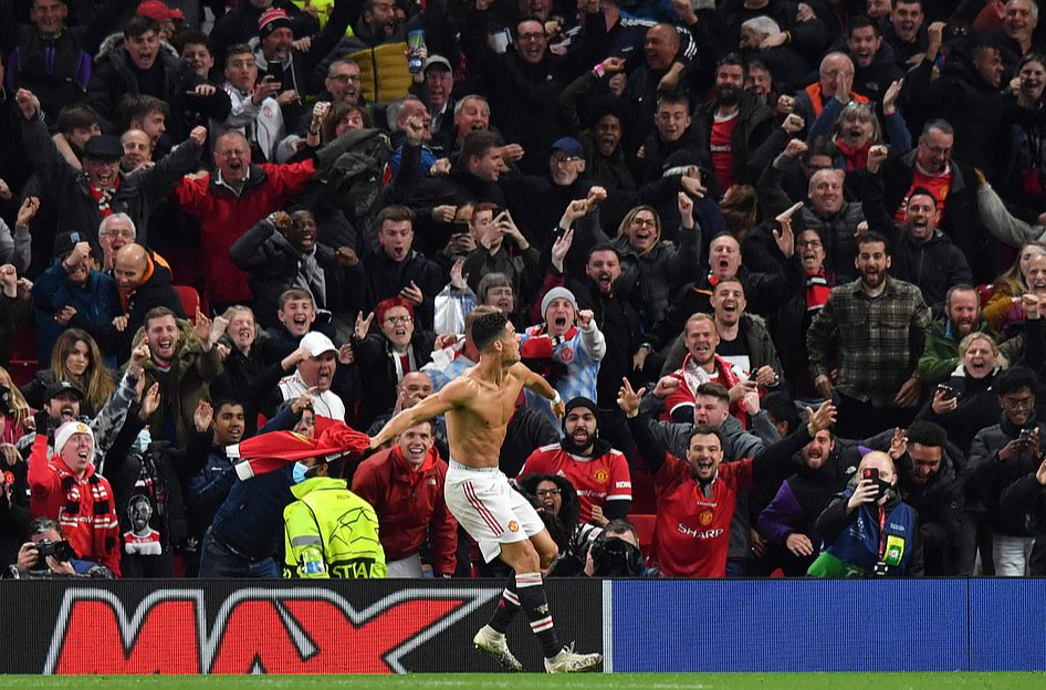 Ronaldo ghi bàn thắng phút 90+5, Man United ngược dòng quật ngã Villarreal - Ảnh 2. Ronaldo ghi bàn thắng phút 90+5, Man United ngược dòng quật ngã Villarreal - Ảnh 2.