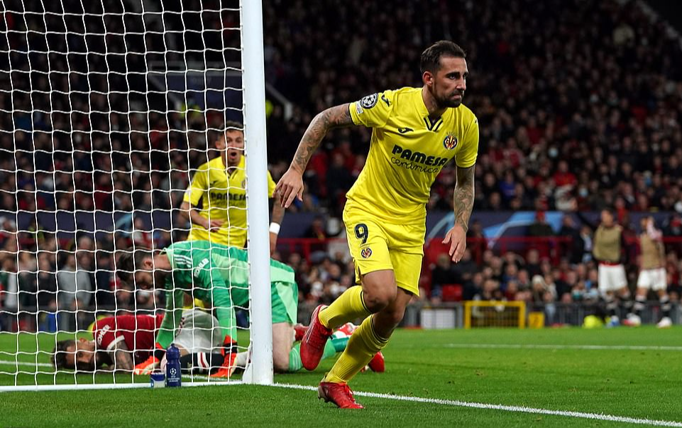 Ronaldo ghi bàn thắng phút 90+5, Man United ngược dòng quật ngã Villarreal - Ảnh 7. Ronaldo ghi bàn thắng phút 90+5, Man United ngược dòng quật ngã Villarreal - Ảnh 7.