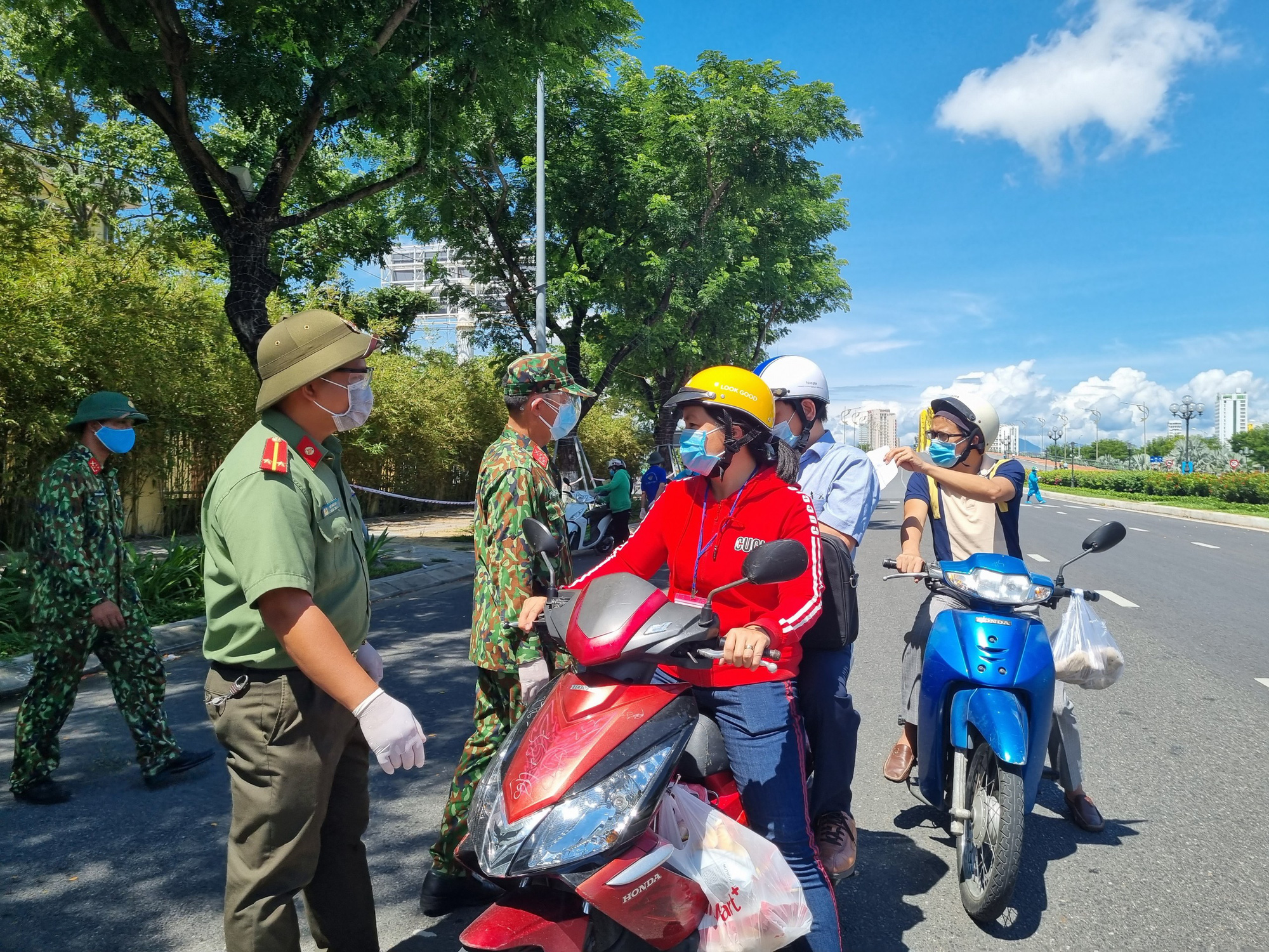 Đà Nẵng: Được phép mở lại dịch vụ ăn uống ở vùng xanh - Ảnh 4.