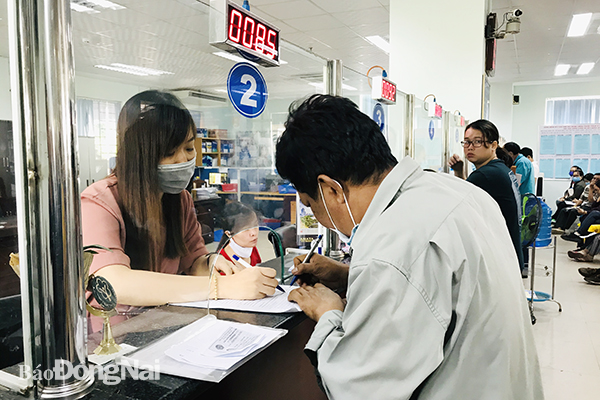 Người lao động tại đơn vị phá sản còn nợ tiền BHXH được giải quyết chế độ BHXH thế nào? - Ảnh 1. Người lao động tại đơn vị phá sản còn nợ tiền BHXH được giải quyết chế độ BHXH thế nào? - Ảnh 1.