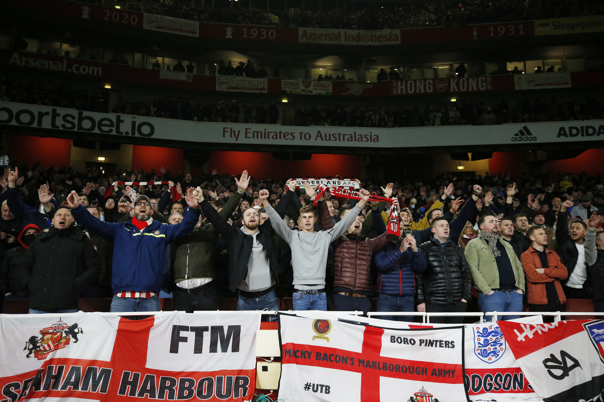 Vòng 21 Ngoại hạng Anh: Arsenal khó níu chân Man City, đại chiến có nguy cơ hủy bỏ - Ảnh 1.