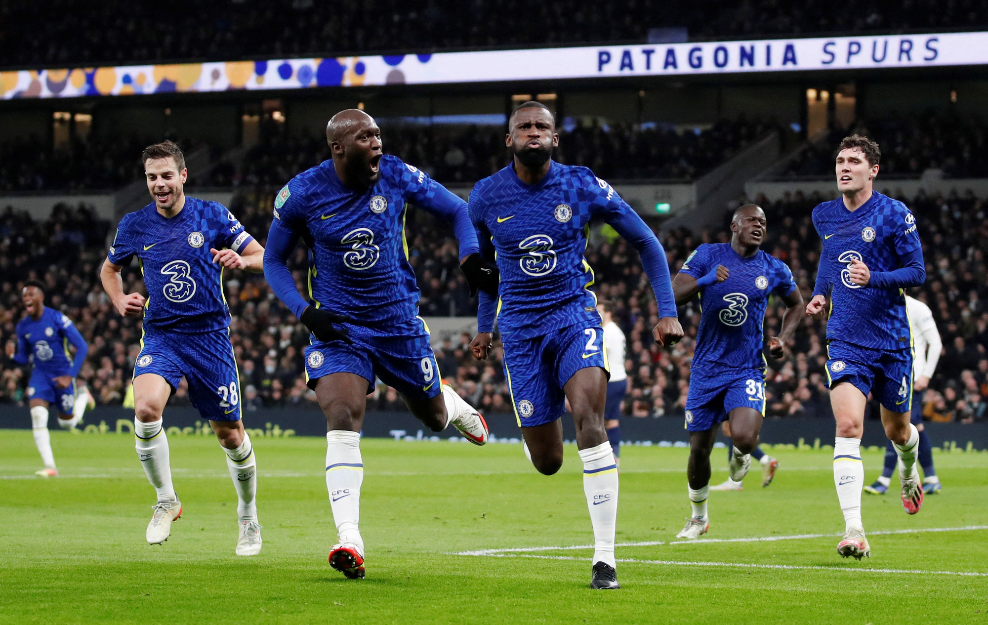 Siêu hậu vệ lập công, Chelsea đá bay Tottenham ở bán kết Cúp Liên đoàn - Ảnh 8.