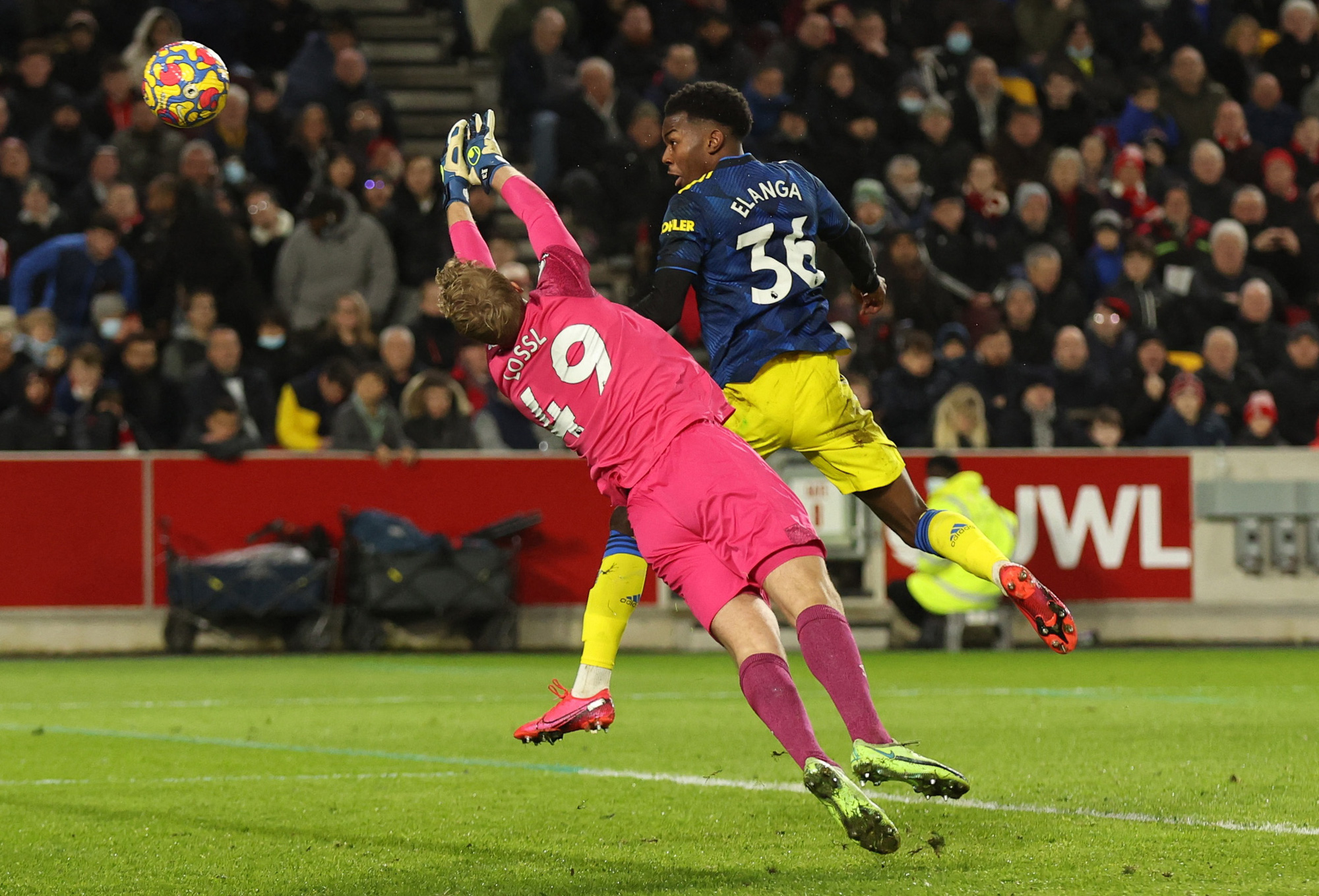 Sao trẻ tỏa sáng, Man United bùng nổ hạ chủ nhà Brentford - Ảnh 4.