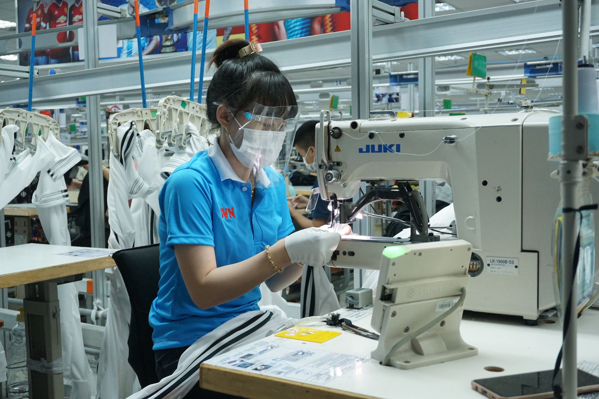 Lịch sử hình thành và phát triển của công ty may mặc Bowker