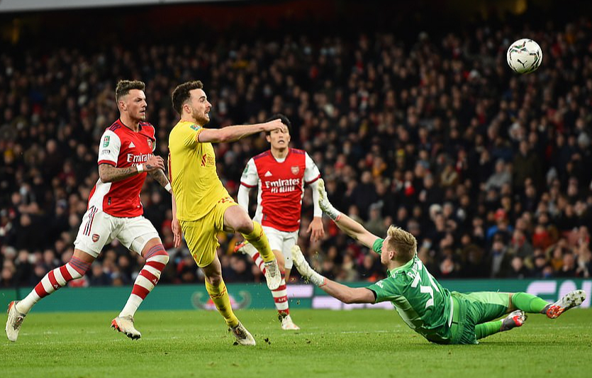 Sao Bồ Đào Nha tỏa sáng, Liverpool hạ Arsenal vào chung kết League Cup - Ảnh 4.