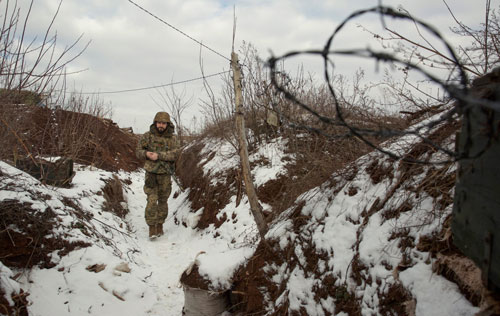 Biên giới Ukraine - Nga ngày càng nóng - Ảnh 1.