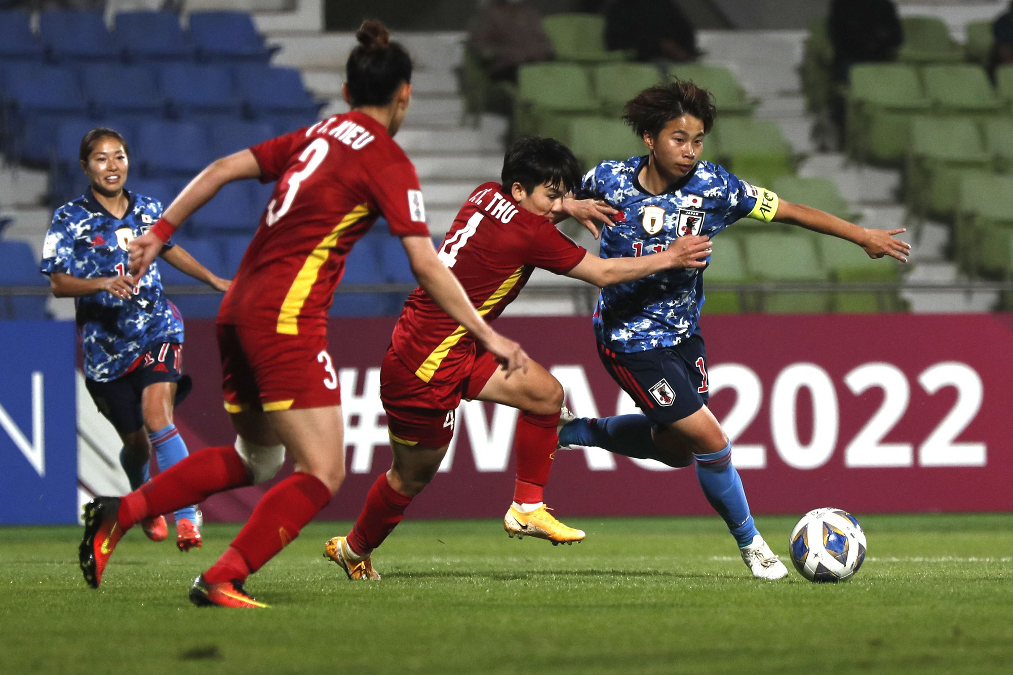 VCK Asian 2022: Tuyển nữ Việt Nam thất thủ trước ĐKVĐ Nhật Bản - Ảnh 4.