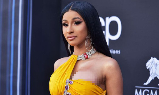 Cardi B thắng vụ kiện bị đồn bán dâm - Ảnh 1.