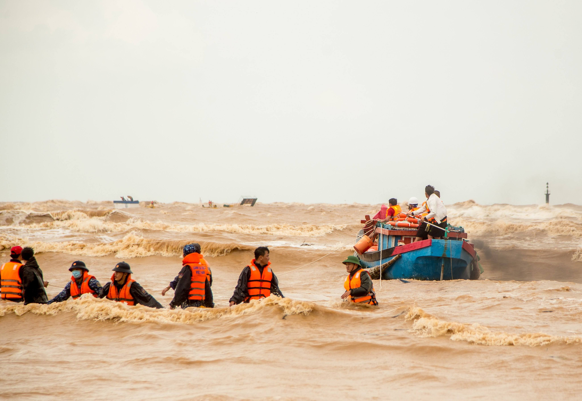 Tết của những “anh hùng” biển khơi - Ảnh 7.