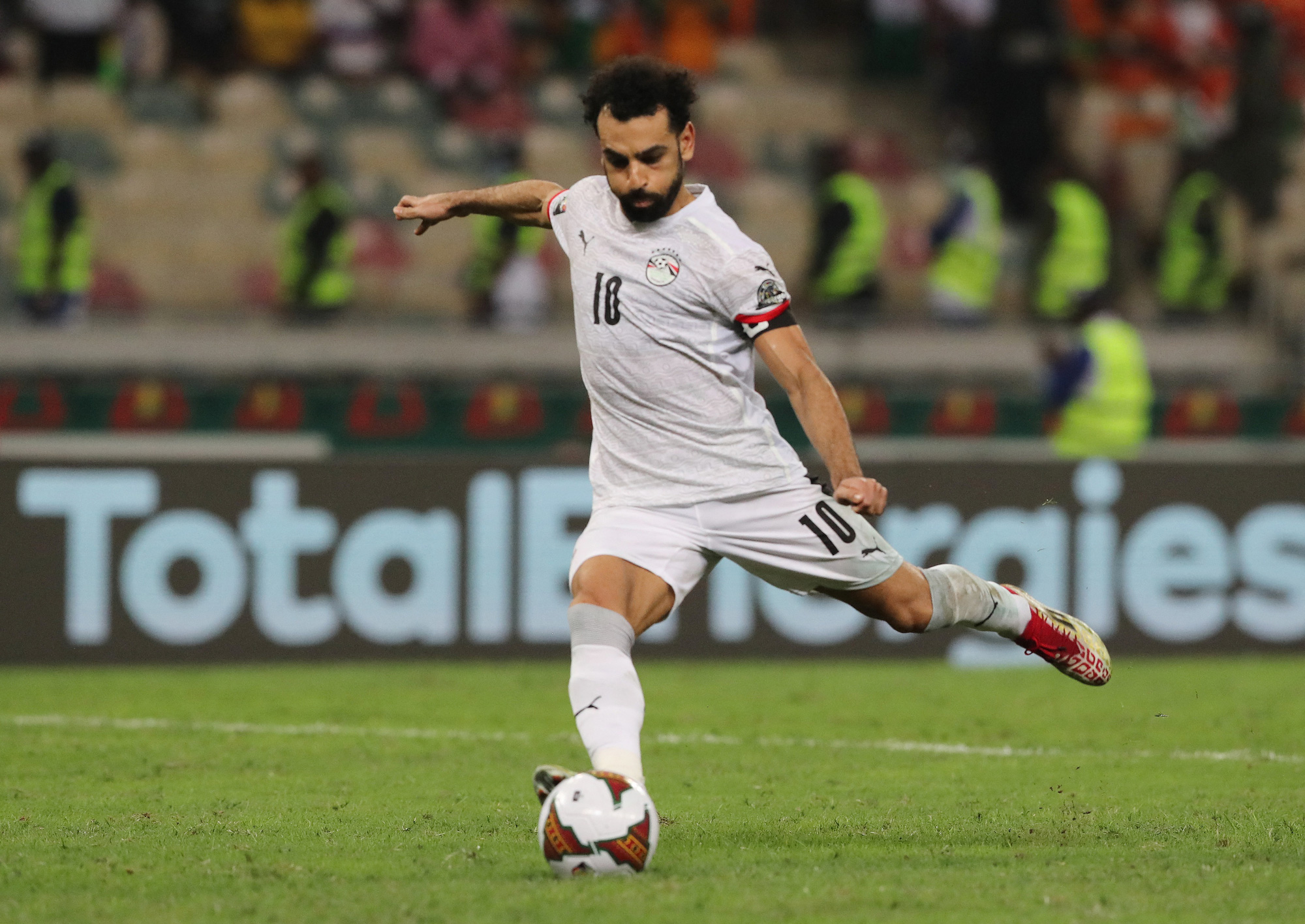 Sao Man United hóa tội đồ đại chiến, Salah đưa Ai Cập vào tứ kết Cúp châu Phi - Ảnh 7.