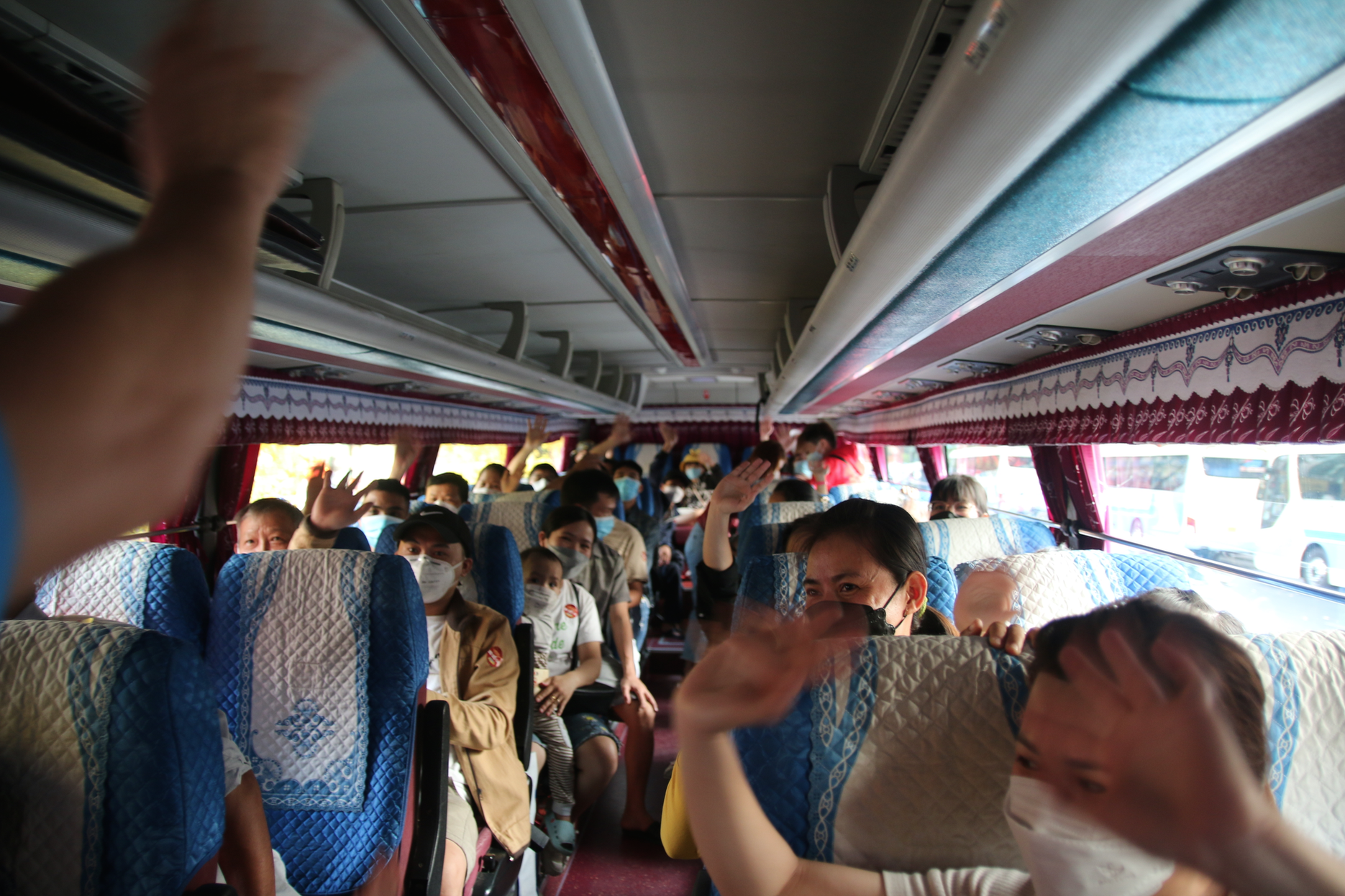 Hơn 1.000 vé xe miễn phí cho thanh niên công nhân về quê đón Tết - Ảnh 7.
