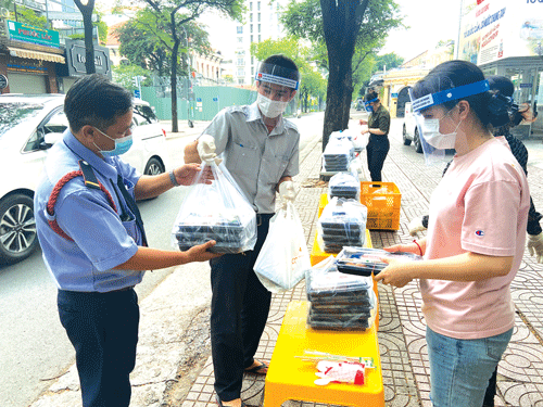 Tiếp sức cùng cộng đồng - Ảnh 2.