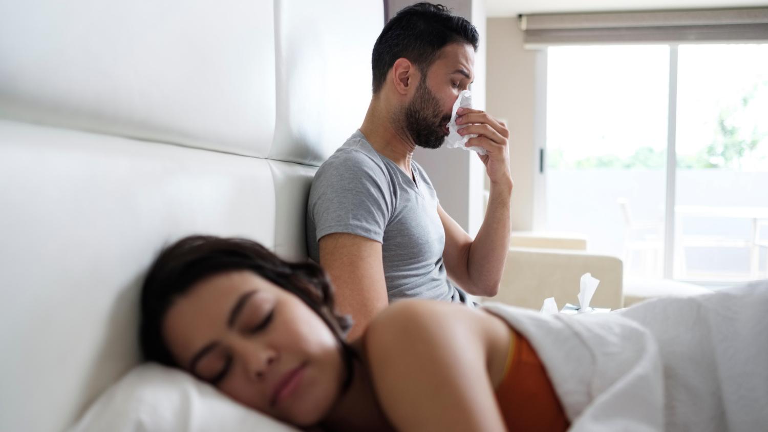 Cực khoái: vì sao quý ông yêu xong lại ốm? - Ảnh 1. Cực khoái: vì sao quý ông yêu xong lại ốm? - Ảnh 1.