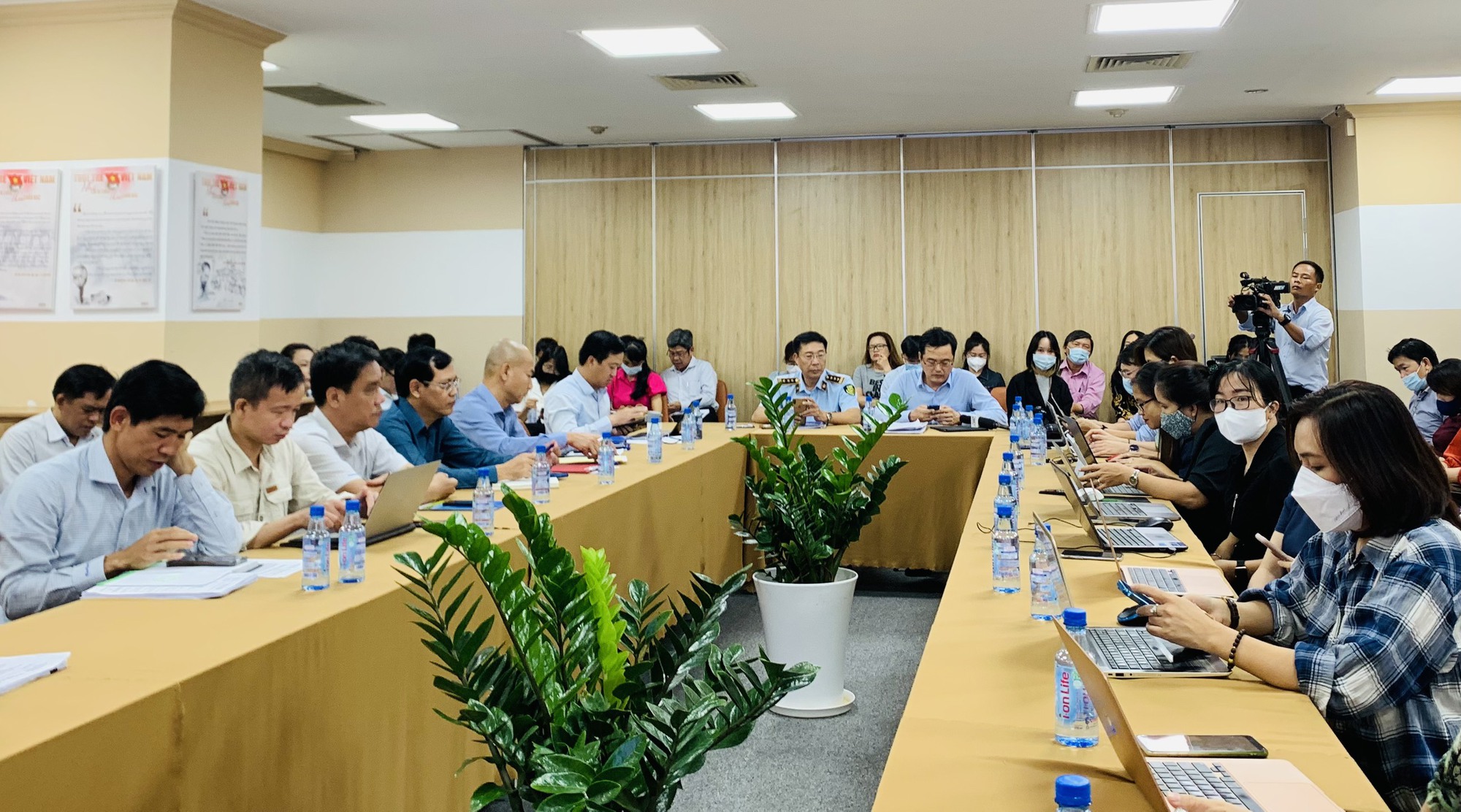 Vẫn còn trên 20% cây xăng tại TP HCM tạm ngưng hoạt động - Ảnh 2. Vẫn còn trên 20% cây xăng tại TP HCM tạm ngưng hoạt động - Ảnh 2.