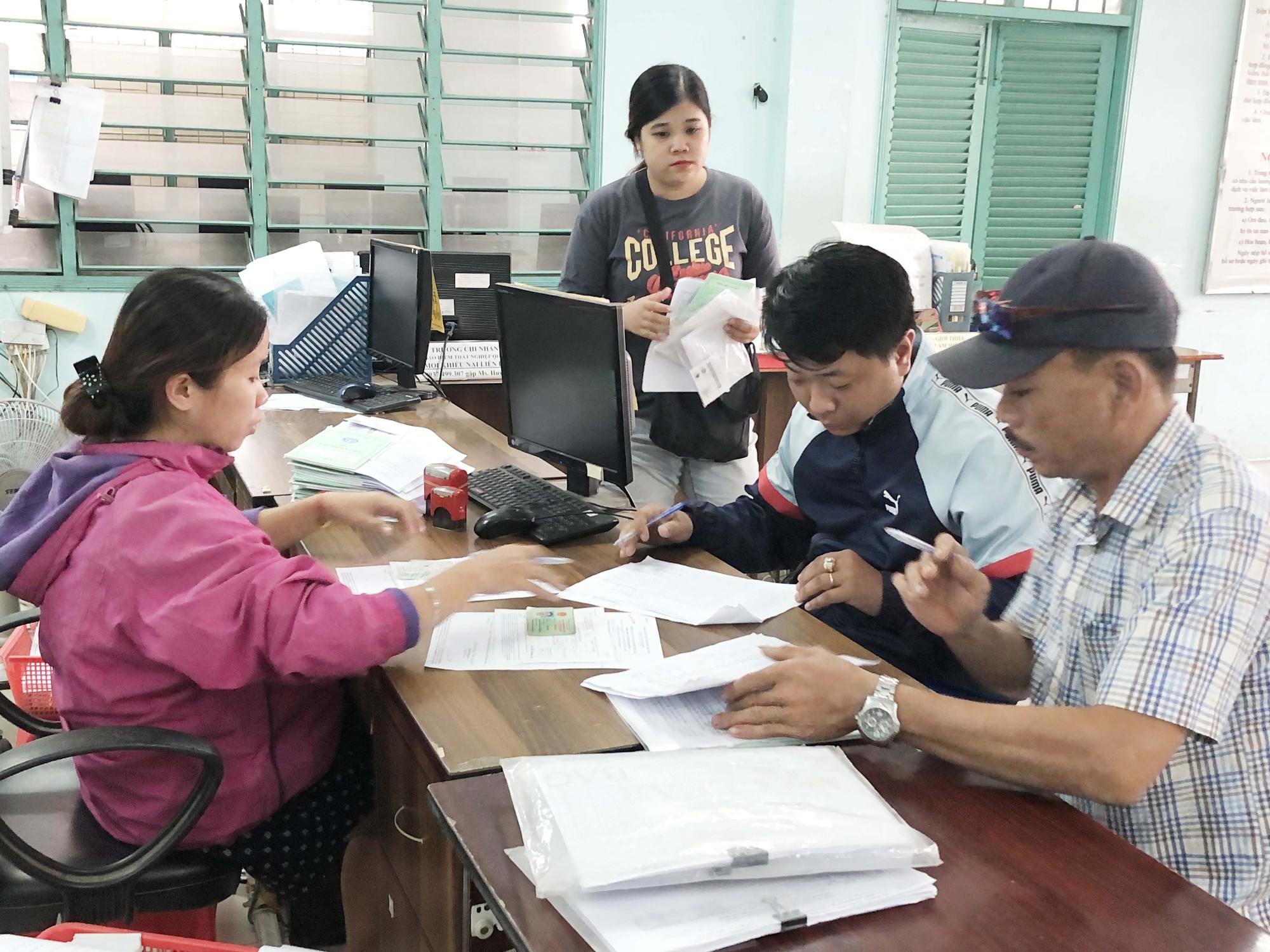 Thủ tục và quy trình để được hưởng trợ cấp thất nghiệp