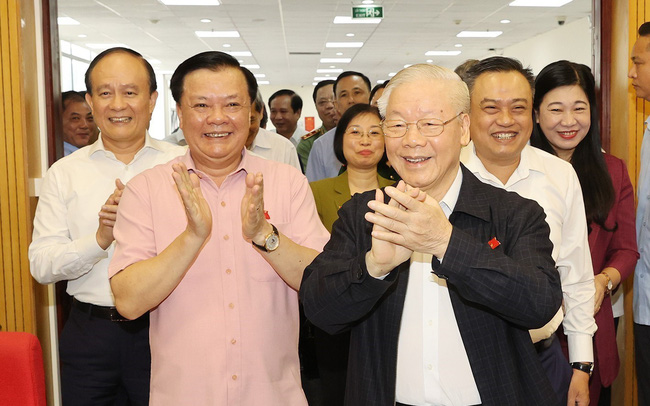 Những hình ảnh Tổng Bí thư Nguyễn Phú Trọng tiếp xúc cử tri tại Hà Nội - Ảnh 3.