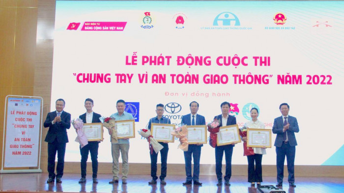 Phát động cuộc thi “Chung tay vì an toàn giao thông” năm 2022 - Ảnh 2.