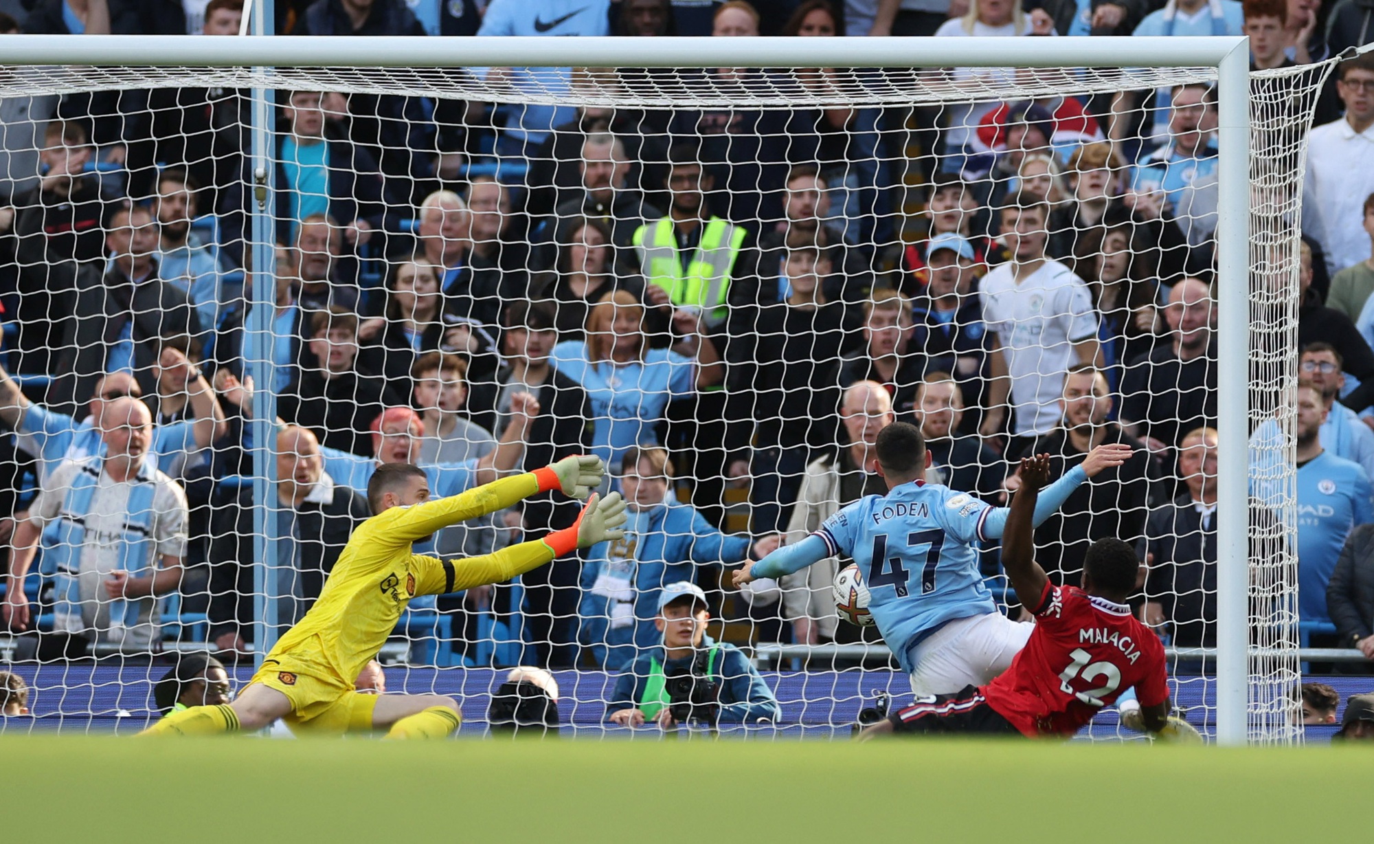 Haaland, Foden cùng lập hat-trick, Man City vùi dập Quỷ đỏ - Ảnh 4.