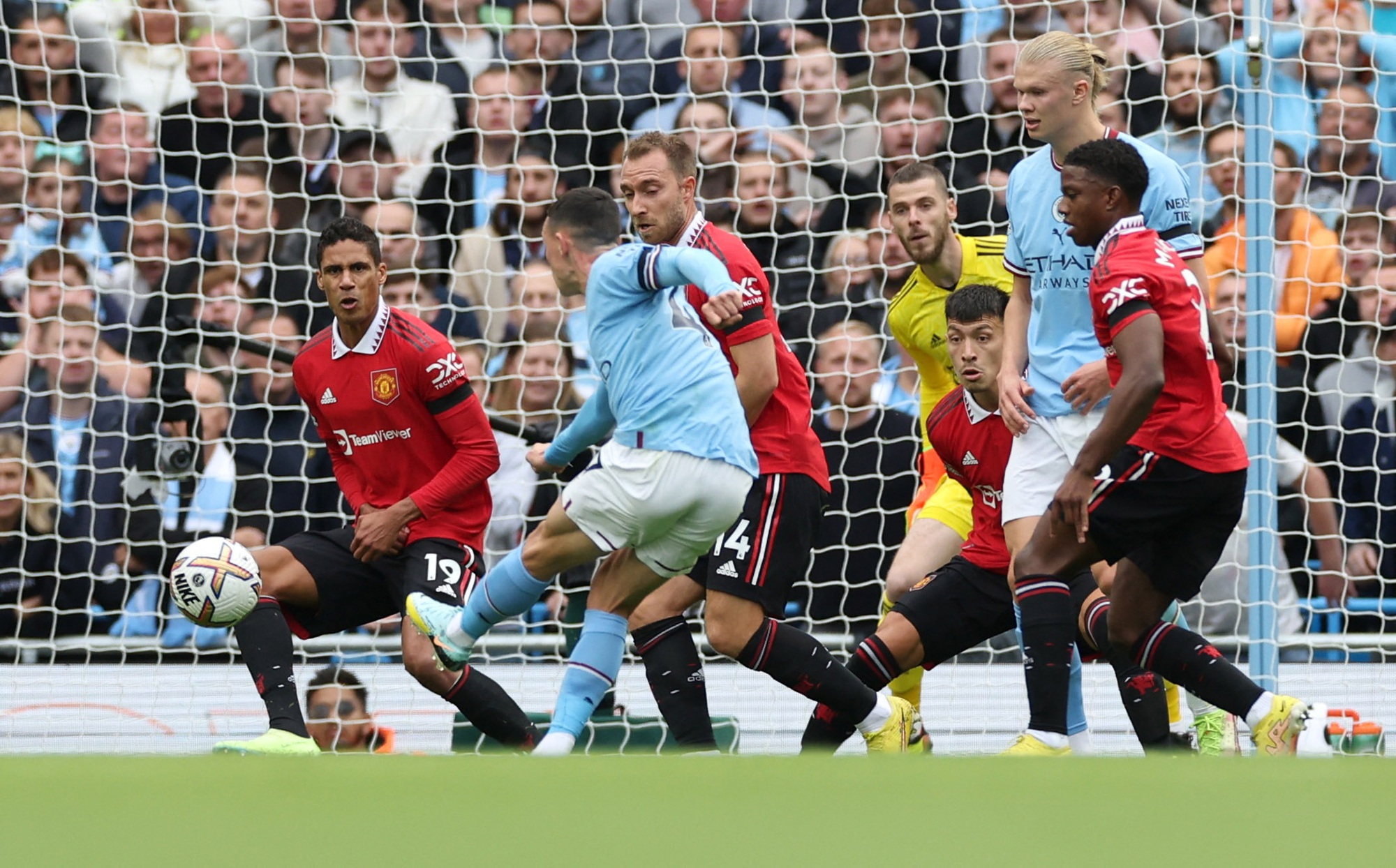 Haaland, Foden cùng lập hat-trick, Man City vùi dập Quỷ đỏ - Ảnh 2.