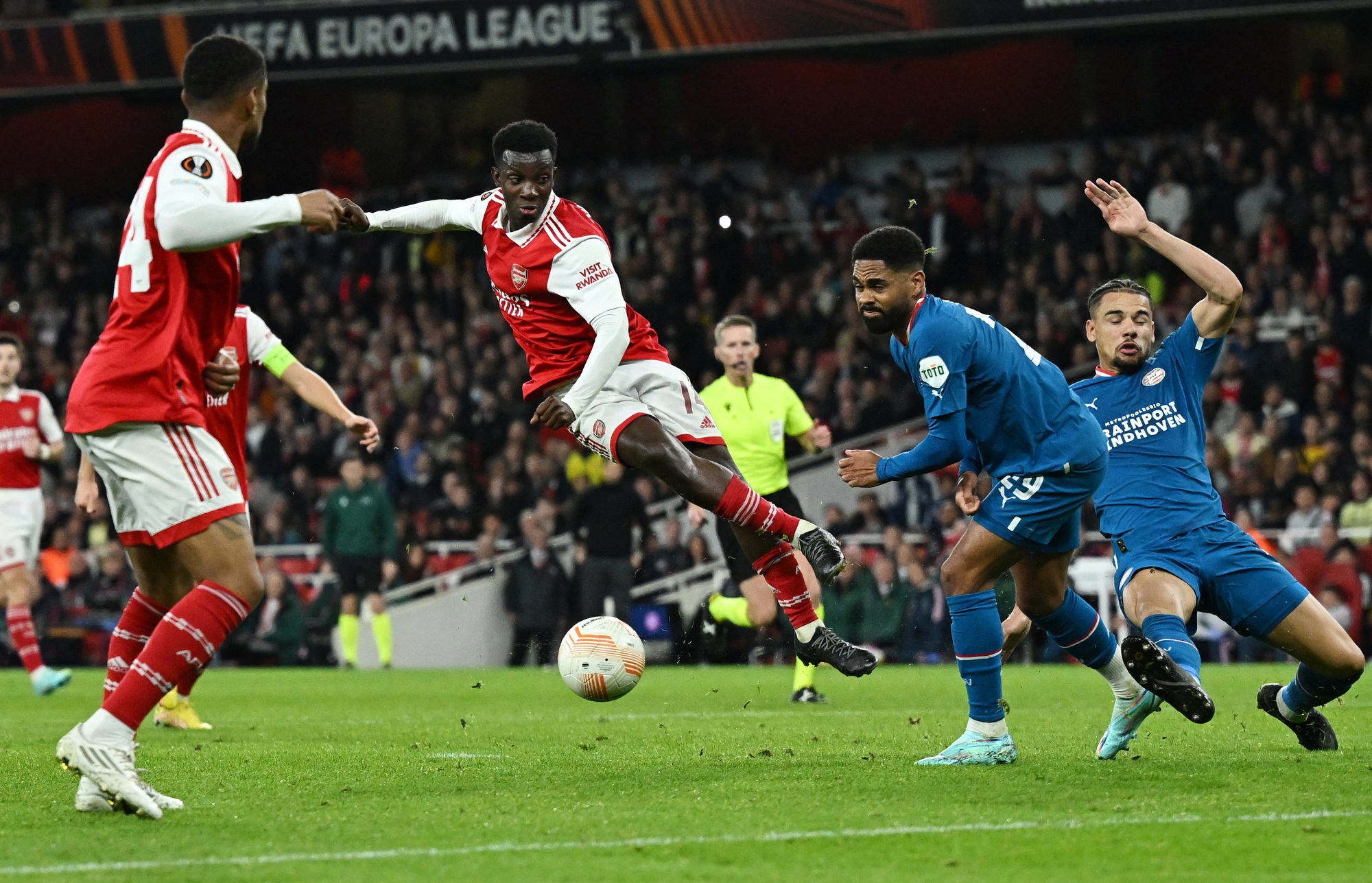 Ngựa chứng Xhaka lập siêu phẩm, Arsenal giật vé đi tiếp Europa League - Ảnh 2.