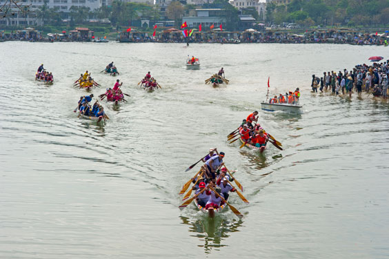 CUỘC THI ẢNH THIÊNG LIÊNG CỜ TỔ QUỐC: Thêm yêu quê hương - Ảnh 4.