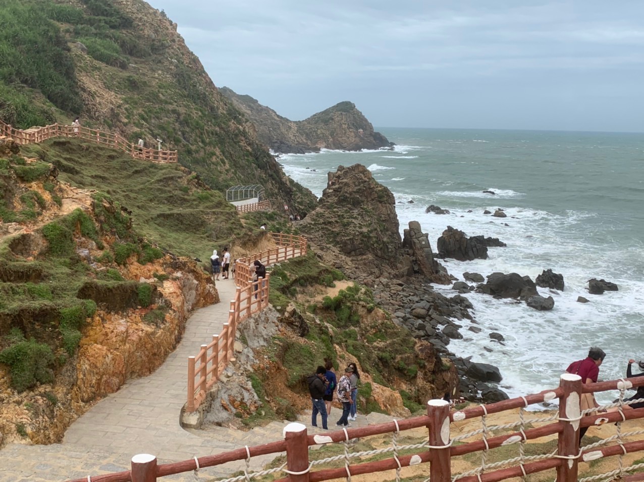 Bình Định giảm giá hàng loạt dịch vụ cho du khách đến dự hội nghị, hội thảo - Ảnh 2. Bình Định giảm giá hàng loạt dịch vụ cho du khách đến dự hội nghị, hội thảo - Ảnh 2.