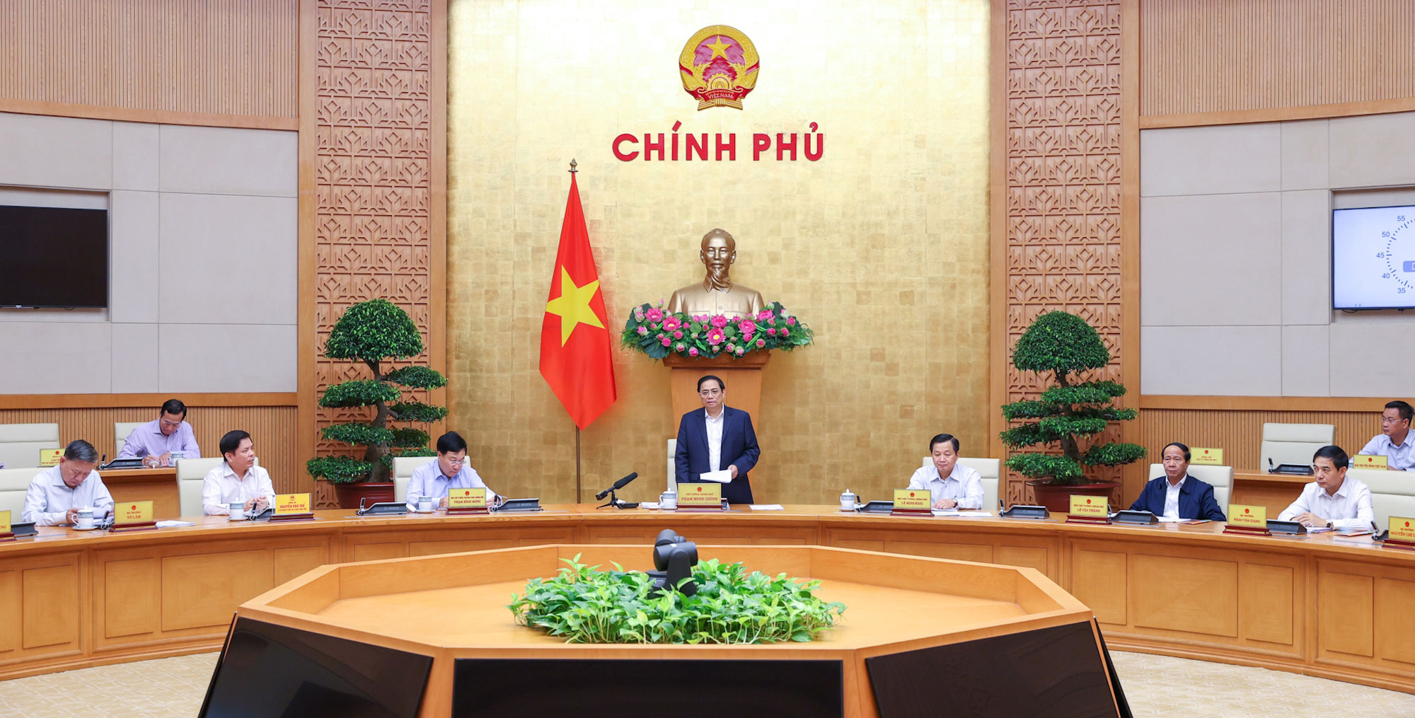 Ưu tiên ổn định kinh tế vĩ mô - Ảnh 1.