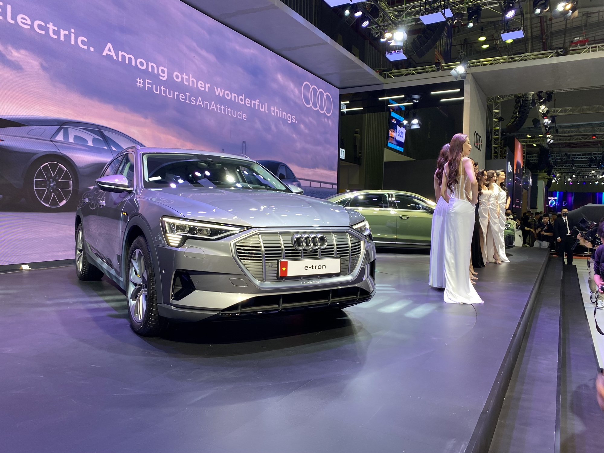 電気自動車とハイブリッド車の多くの新しいモデル - 写真 1. 電気自動車とハイブリッド車の多くの新しいモデル - 写真 1.