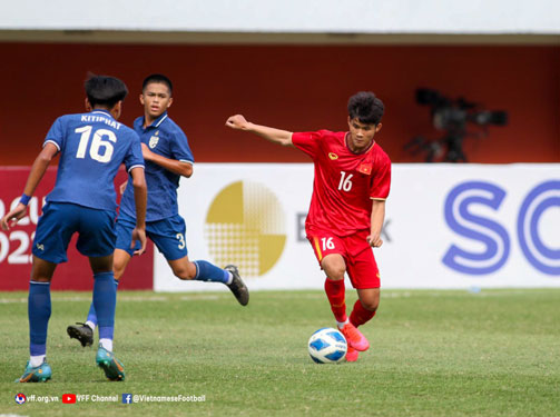 U17 Việt Nam quyết đoạt ngôi nhất bảng - Ảnh 1.