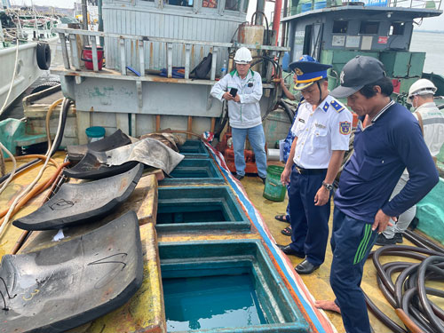 Cảnh sát biển quyết liệt chống buôn lậu xăng dầu - Ảnh 1.