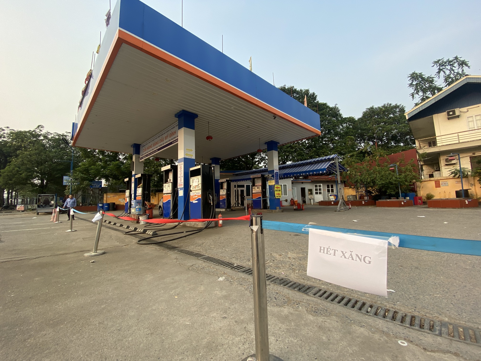 Giá xăng tăng mạnh từ chiều nay 11-11 - Ảnh 1.