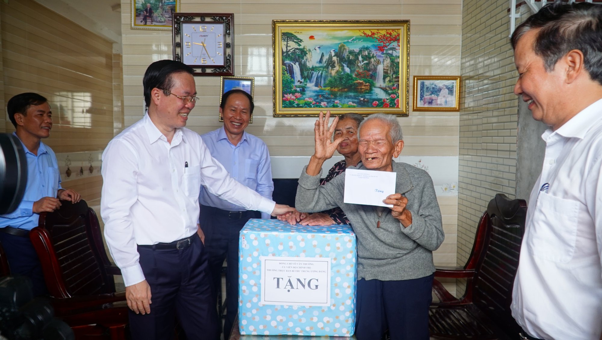 Ông Võ Văn Thưởng: Đoàn kết trong dân là truyền thống quý báu của dân tộc Việt nam - Ảnh 3.