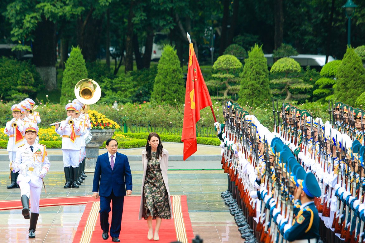 Thủ tướng Phạm Minh Chính đón, hội đàm với Thủ tướng New Zealand - Ảnh 4.