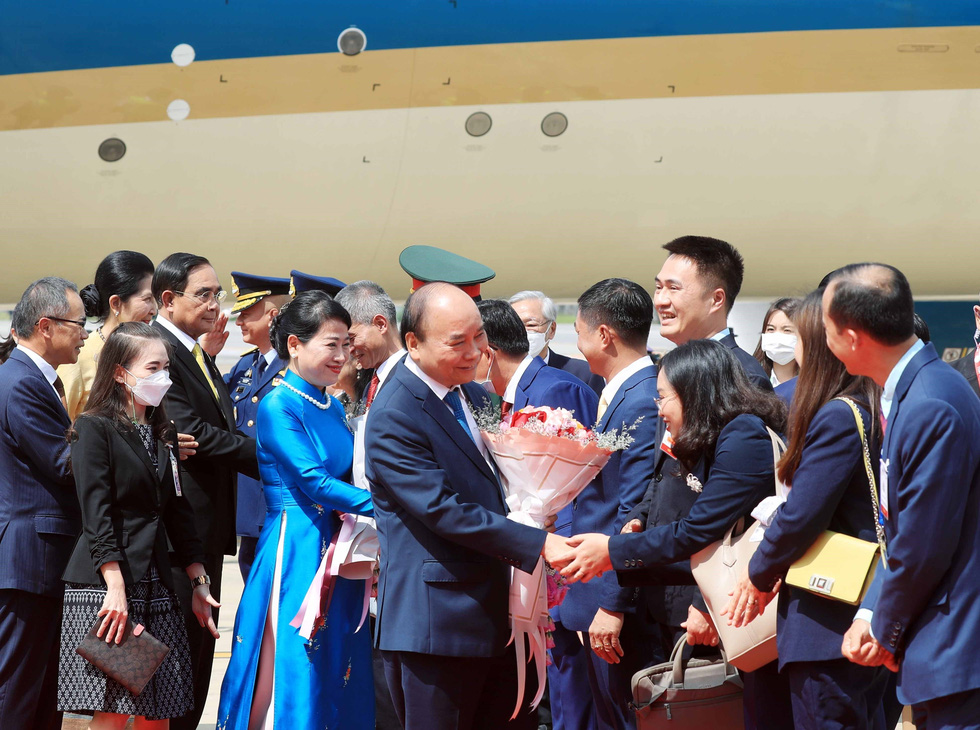 Loạt đại bác chào mừng Chủ tịch nước Nguyễn Xuân Phúc thăm chính thức Thái Lan - Ảnh 2.