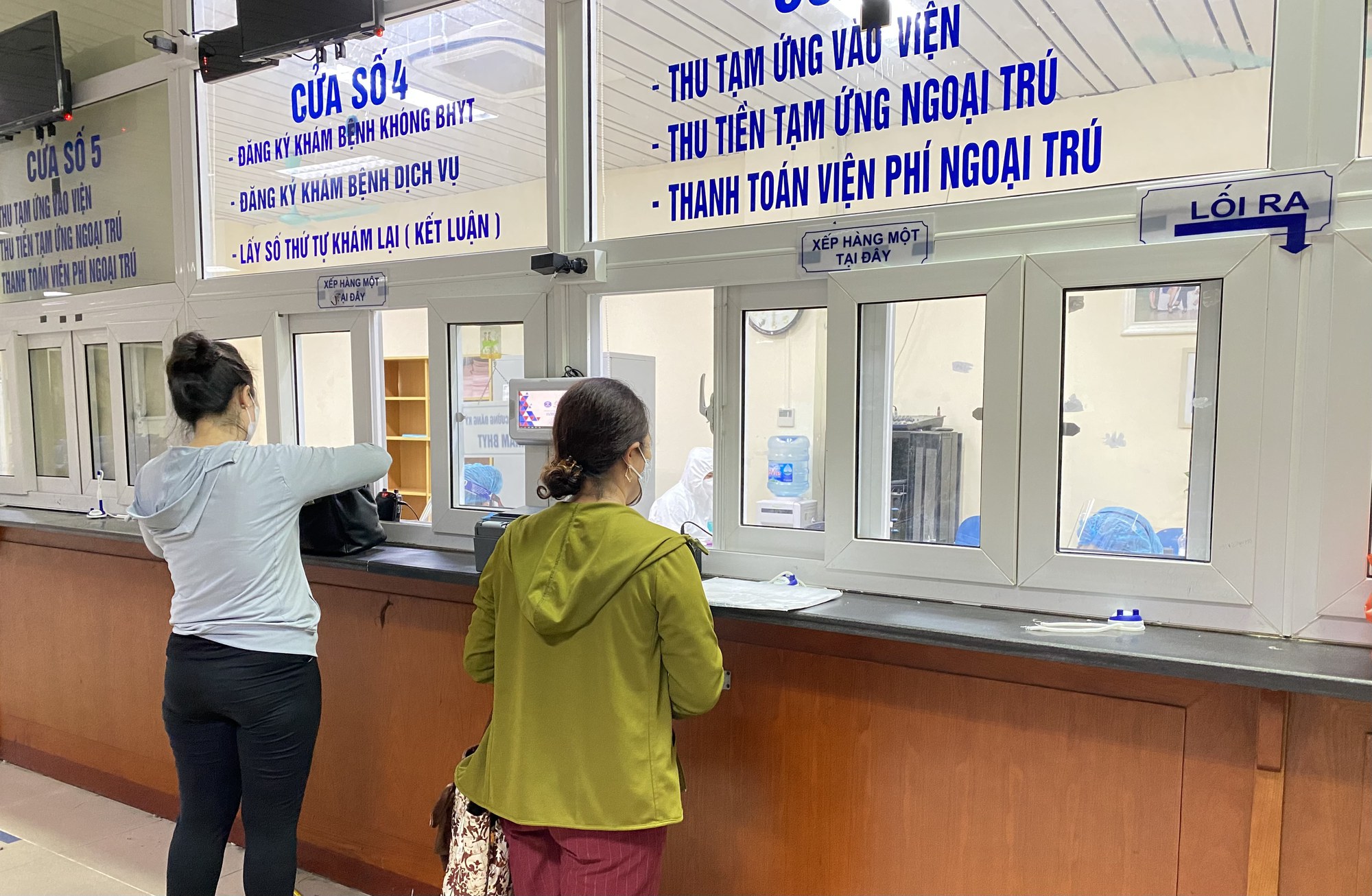 Toàn cảnh tự chủ bệnh viện: Đụng đâu cũng vướng!- Ảnh 1.