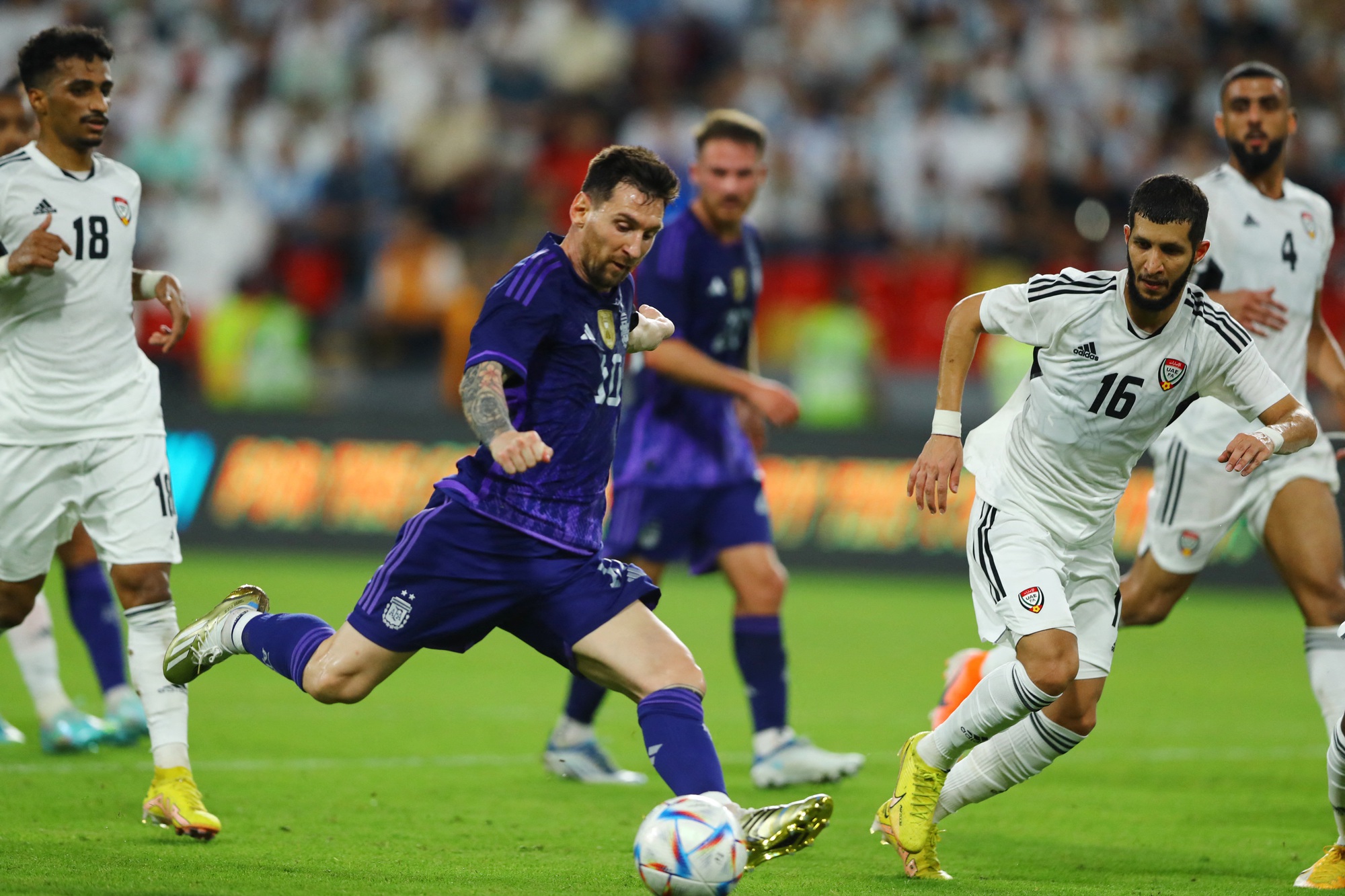 Argentina thắng 5 sao UAE, Messi tự tin chờ World Cup - Ảnh 5.