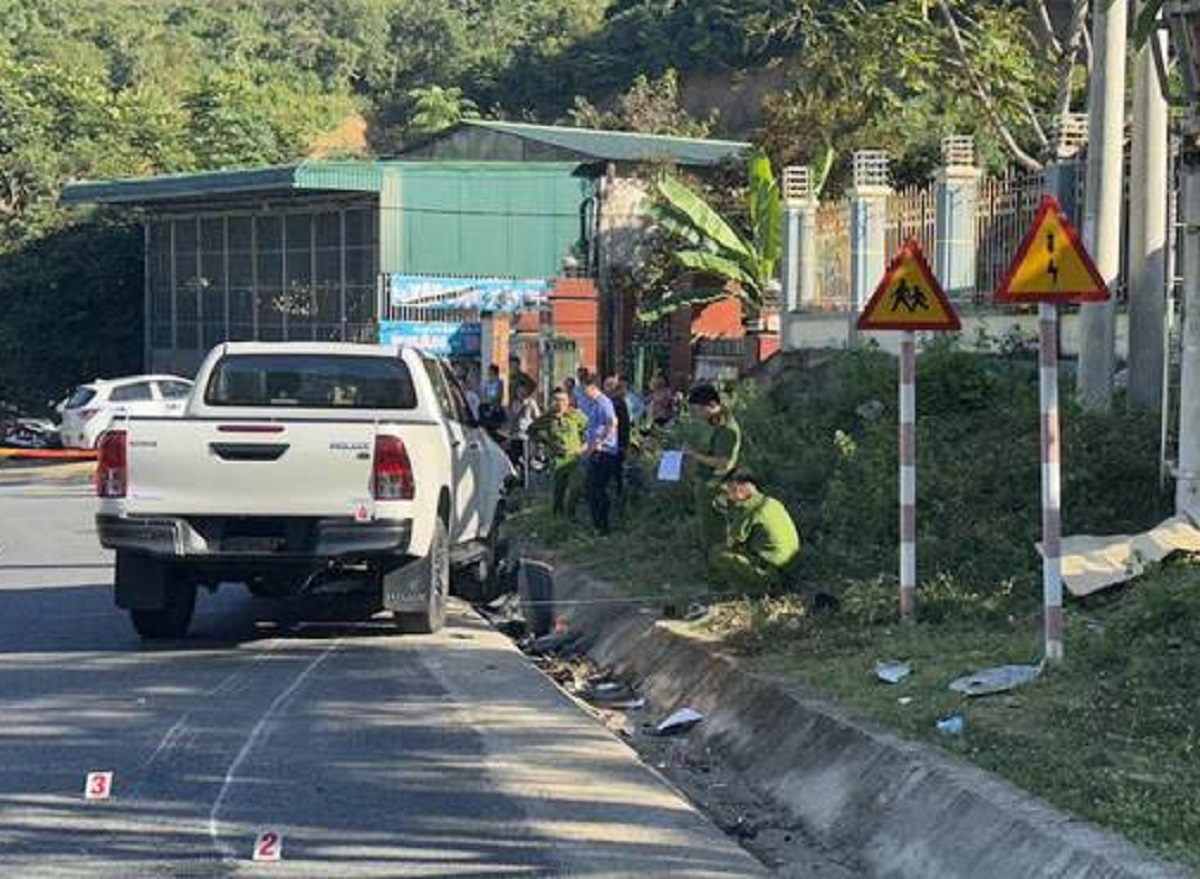 Trưởng Công an thị trấn ở Thanh Hóa lái ôtô tông chết 2 người đi xe máy - Ảnh 1.