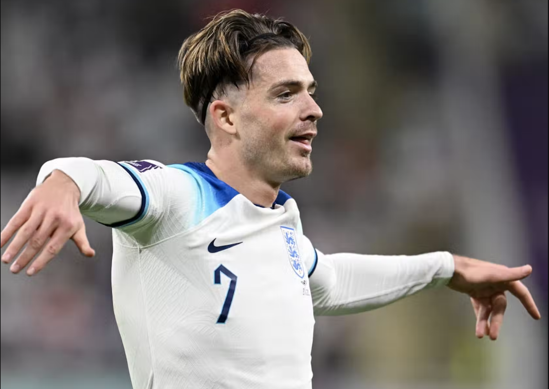 Jack Grealish ăn mừng lạ, lấy nước mắt cư dân mạng - Ảnh 1.