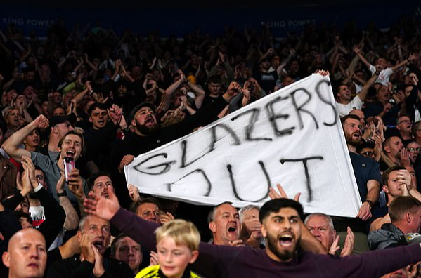 Nhà Glazer rao bán Man United giá 9 tỉ bảng - Ảnh 3.