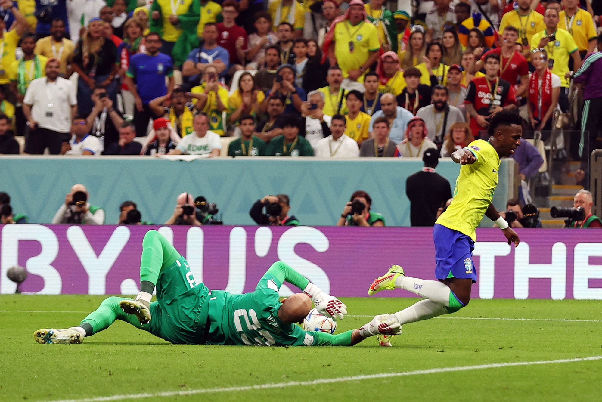 Richarlison lập siêu phẩm, tuyển Brazil khởi đầu suôn sẻ - Ảnh 4.