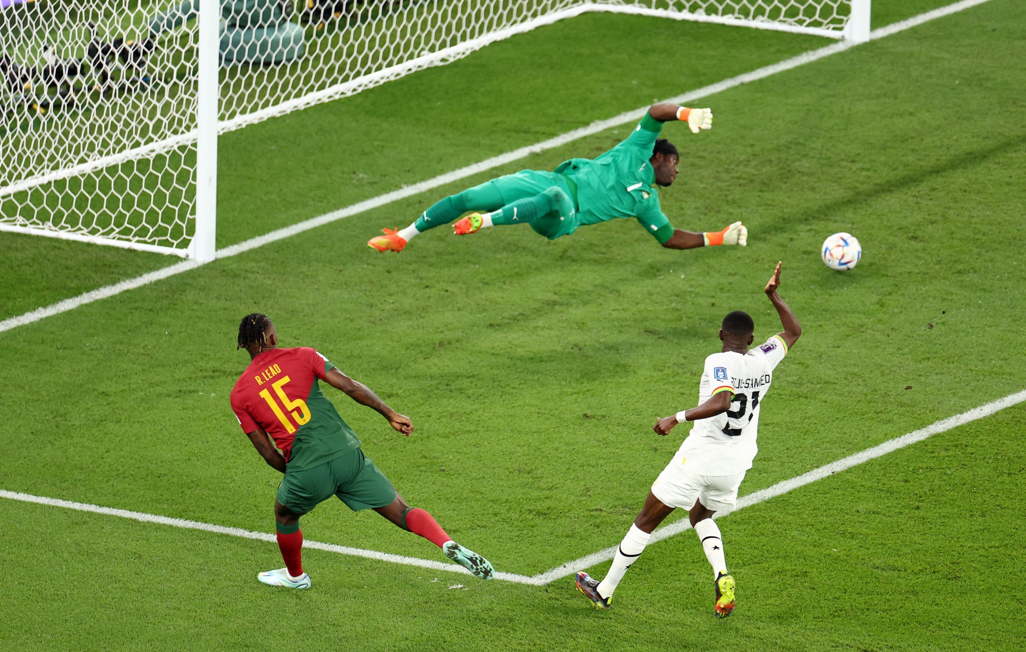 Bồ Đào Nha - Ghana 3-2: Chiến thắng chật vật  - Ảnh 10.
