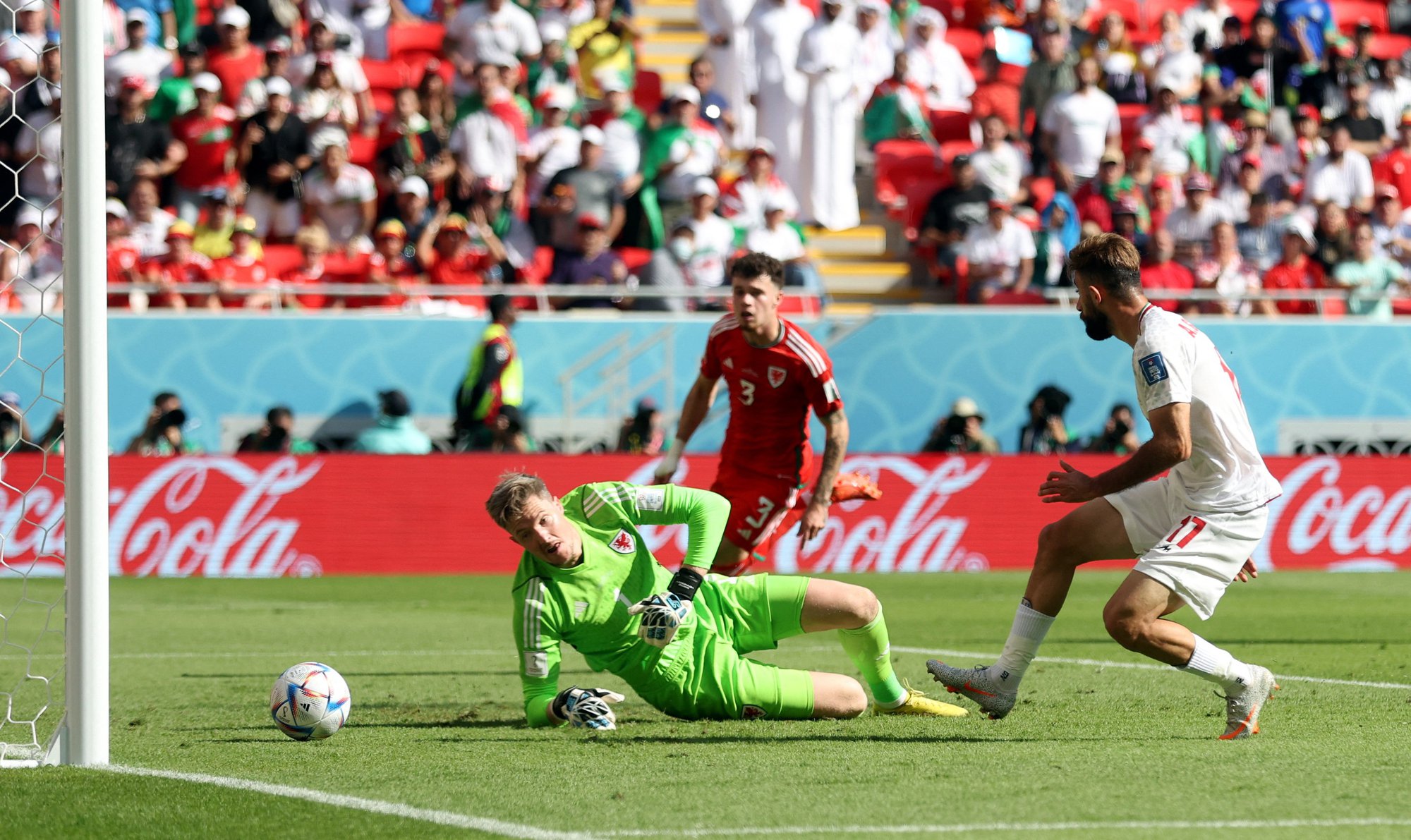 Iran đánh bại Xứ Wales ở phút cuối cùng - Ảnh 6.