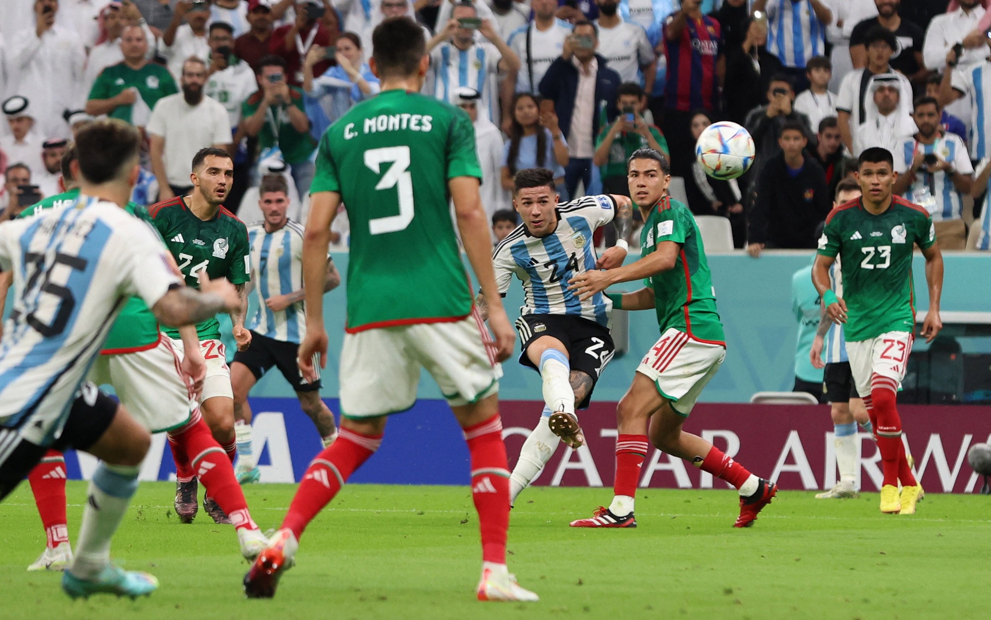 Messi lập siêu phẩm, Argentina bùng nổ hạ Mexico - Ảnh 5.