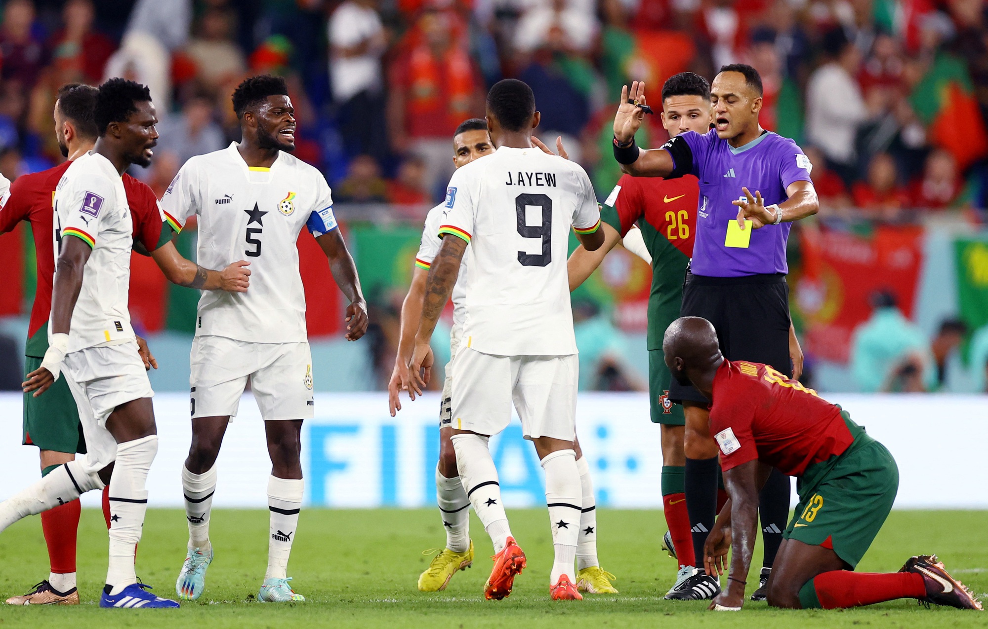 Tỉ số Ghana-Uruguay: Trận đấu giữa Ghana và Uruguay năm 2010 đã trở thành một trong những trận cầu kinh điển nhất trong lịch sử của World Cup. Năm 2024, chúng tôi cập nhật cho bạn tỉ số cuối cùng của trận đấu đầy kịch tính này cùng với những hình ảnh đầy cảm xúc và những khoảnh khắc đáng nhớ.