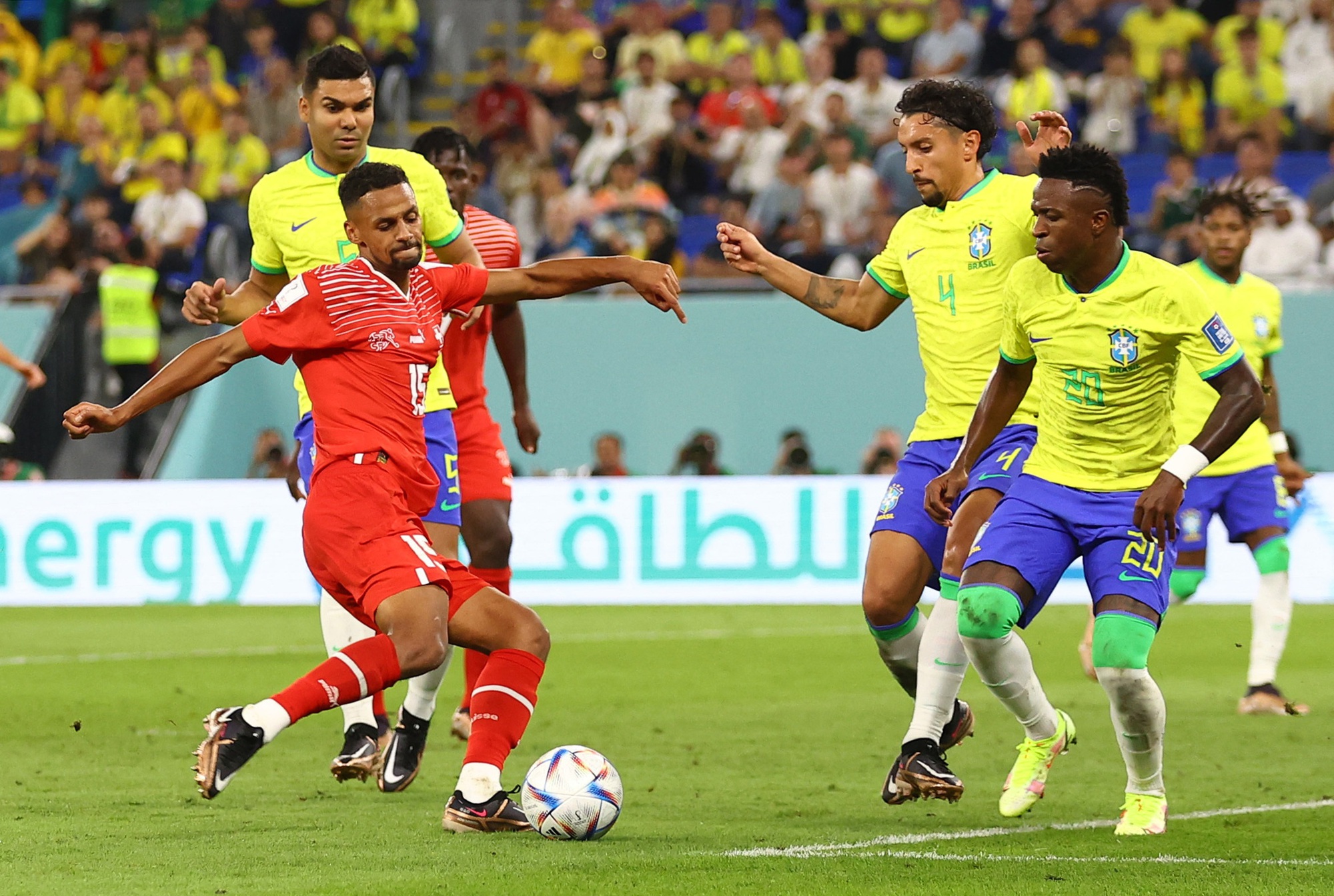 [CẬP NHẬT] Brazil - Thụy Sĩ: Rodrygo vào sân đầu hiệp 2 - Ảnh 13.