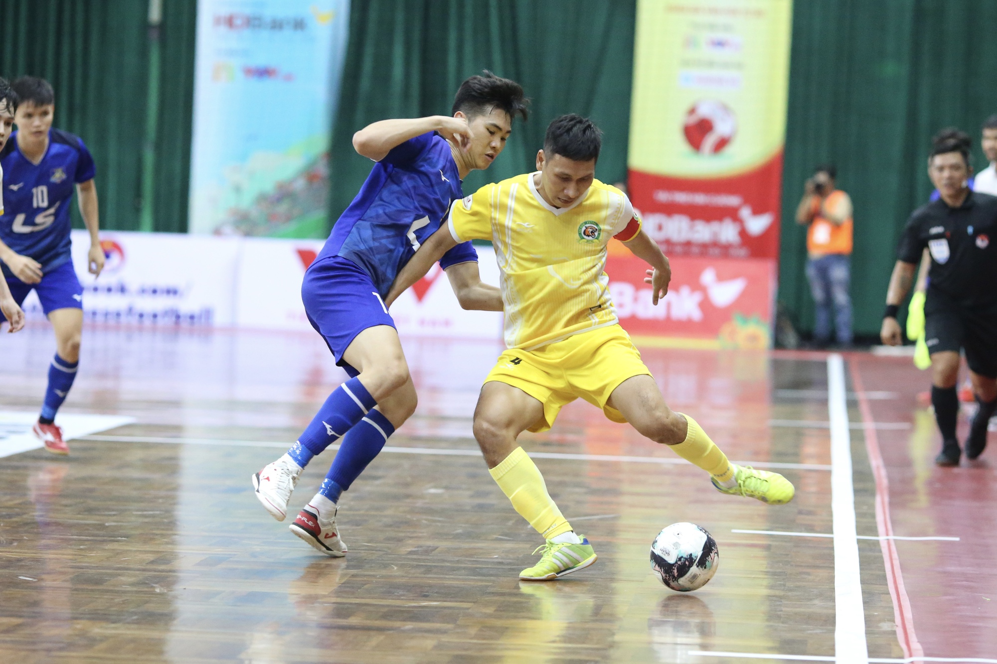 CLB Thái Sơn Nam tiếp tục trở thành cựu vương giải futsal quốc nội - Ảnh 3.