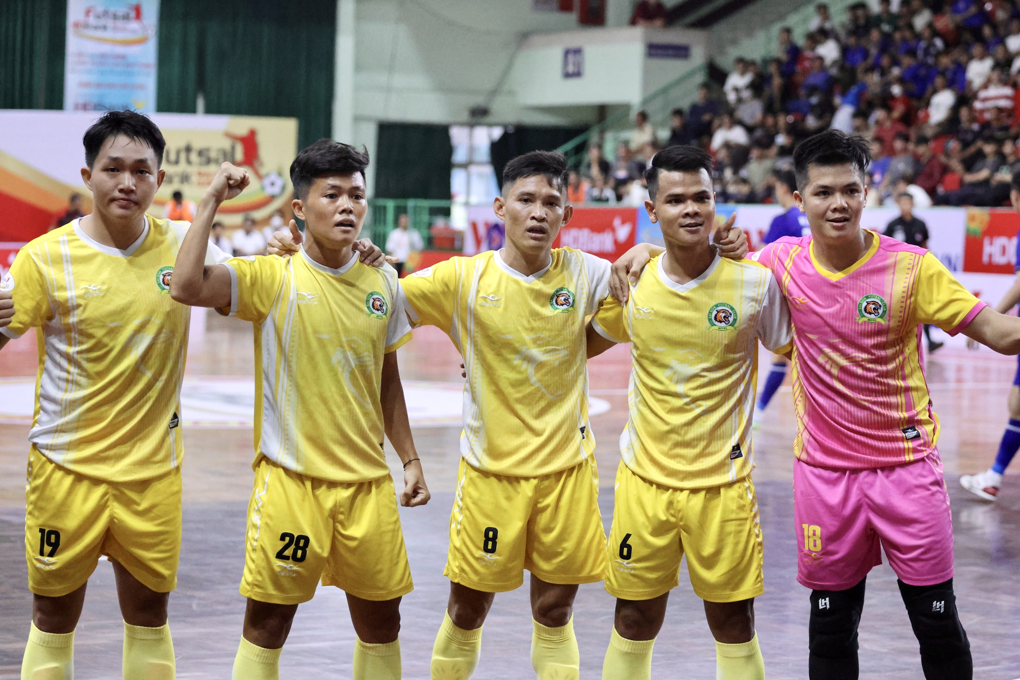 CLB Thái Sơn Nam tiếp tục trở thành cựu vương giải futsal quốc nội - Ảnh 7.