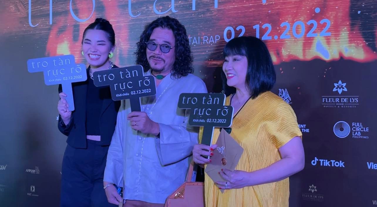 Nghệ sĩ Việt tề tựu mừng phim của Bùi Thạc Chuyên - Ảnh 2.