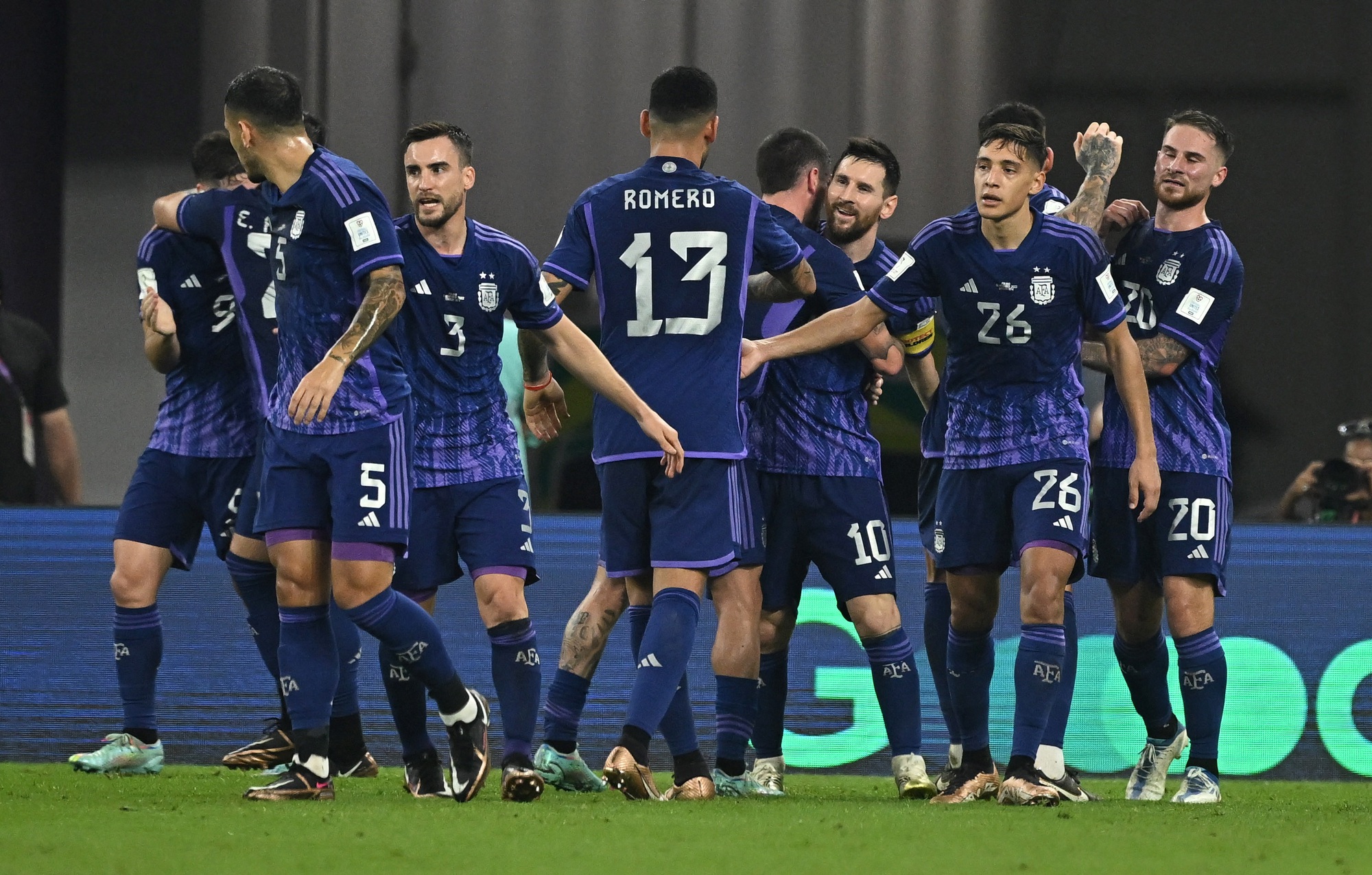 Messi sút hỏng penalty, Argentina dìu Ba Lan vào vòng 1/8 - Ảnh 7.