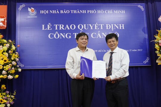 Ông Nguyễn Tấn Phong làm Chủ tịch Hội Nhà báo TP HCM - Ảnh 4.